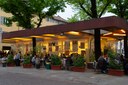 Spazio culturale e comunitario nell’Oltretorrente che unisce ristorazione sostenibile, eventi e laboratori. Nato da un progetto di rigenerazione urbana ispirato a inclusione e partecipazione, promosso dal Comune di Parma con TurboLenta APS.