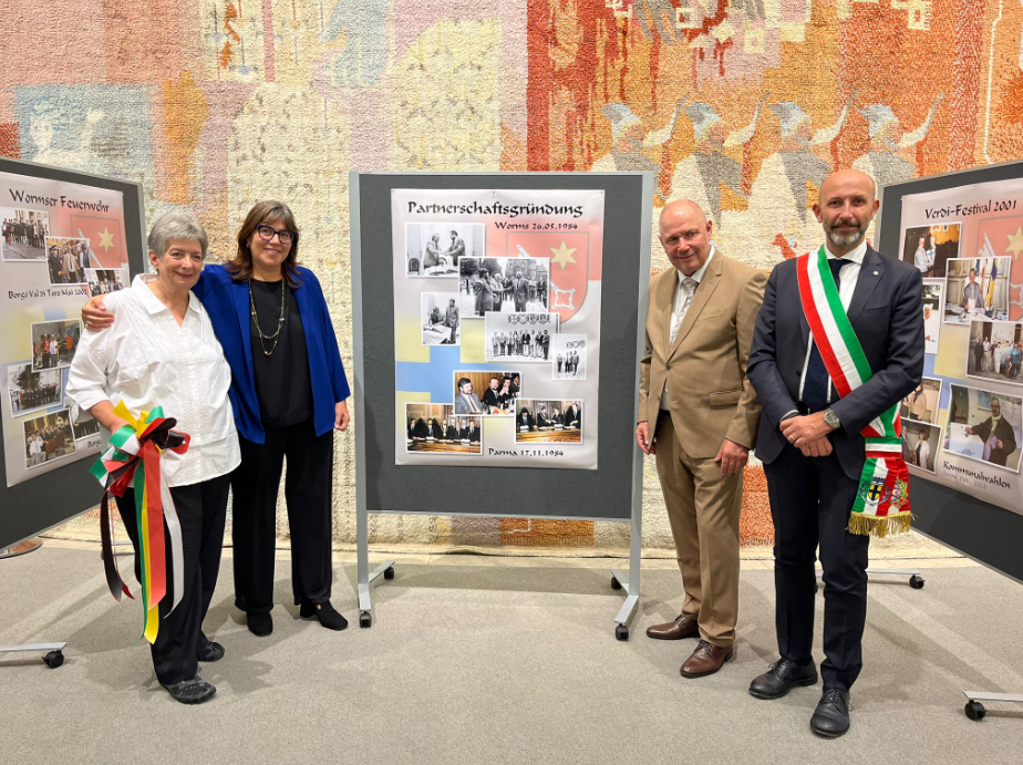 worms mostra dedicata a Parma