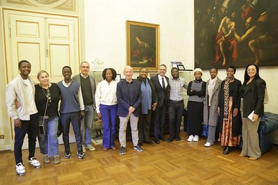 Accolti in Municipio otto studenti dal Rwanda per il tirocinio infermieristico a Parma