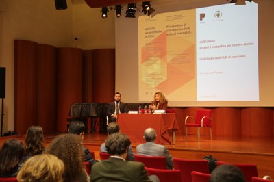 Attività economiche e città. Prospettive di sviluppo tra hub e spazi mercatali