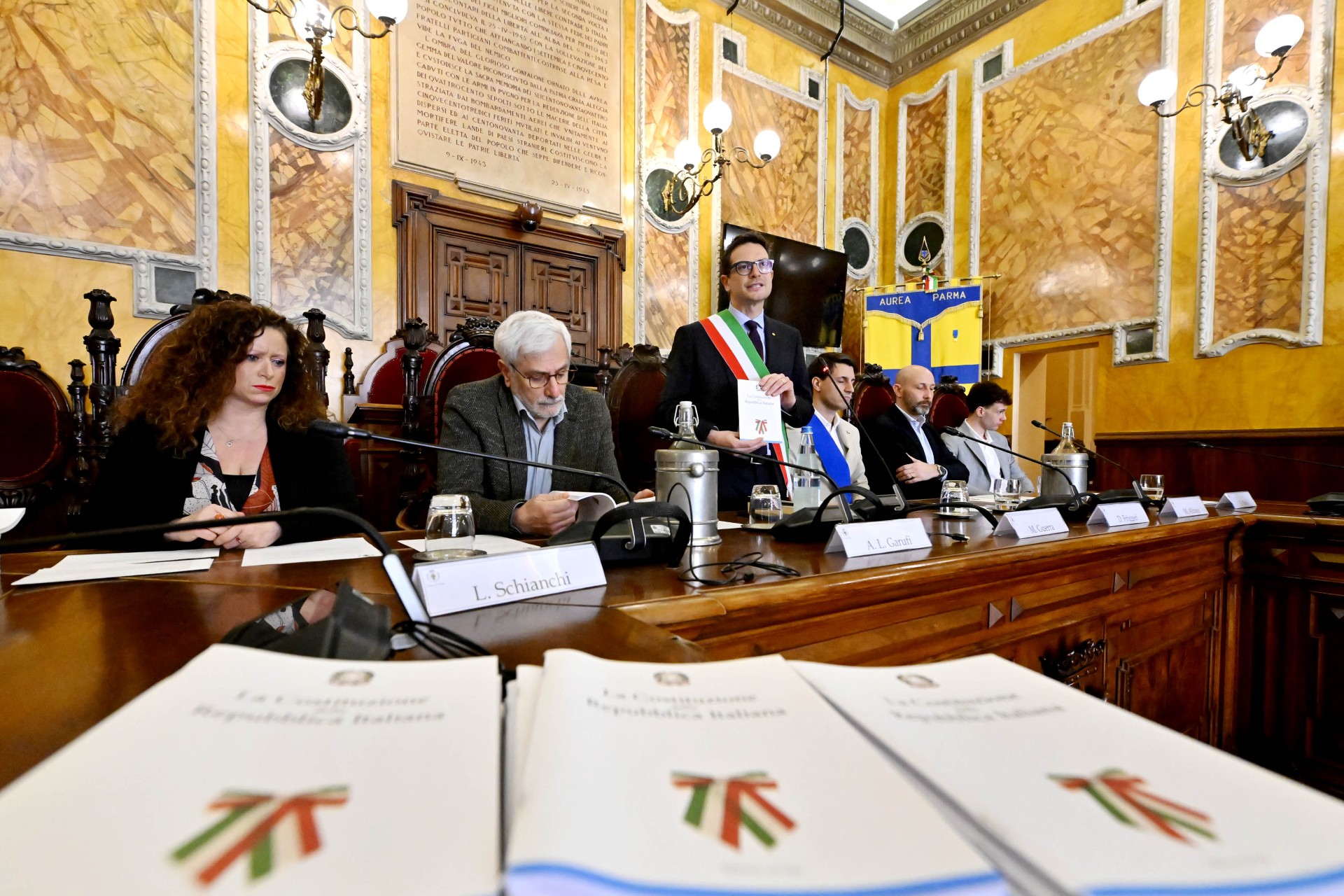 consegna costituzione 2.jpg