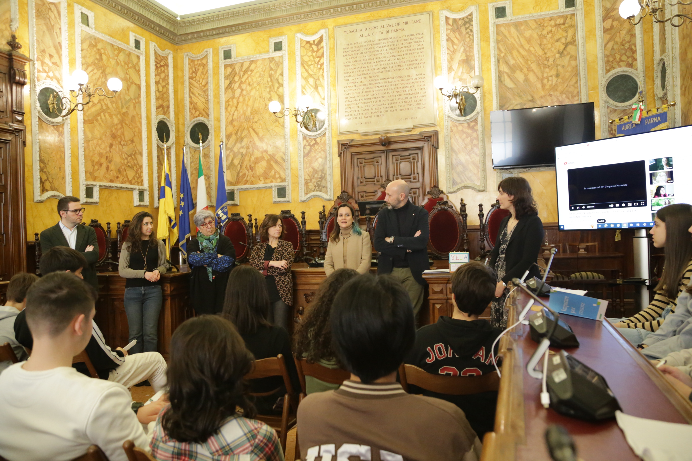 Un momento dell'incontro (2).JPG