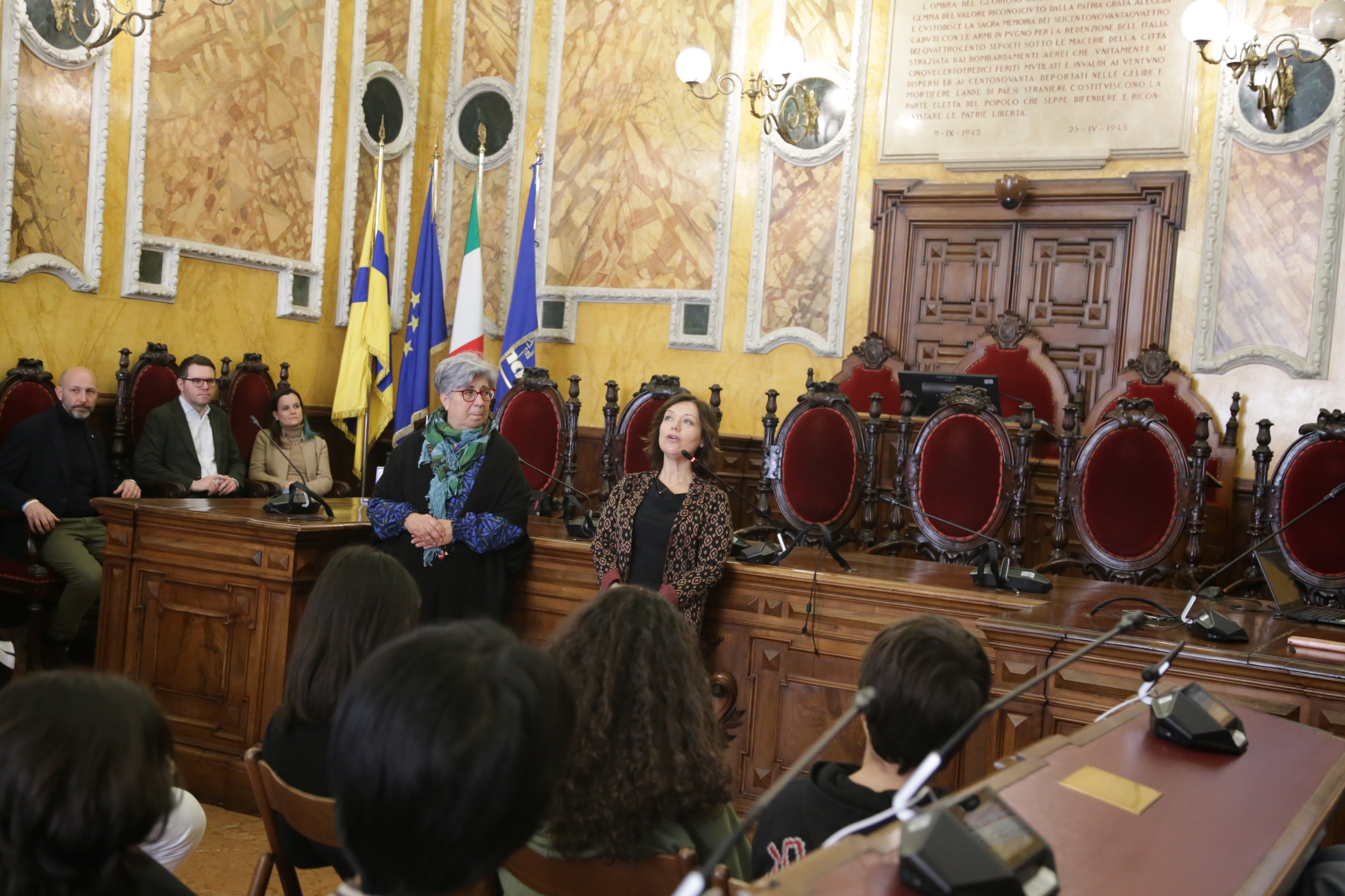Un momento dell'incontro (3).JPG